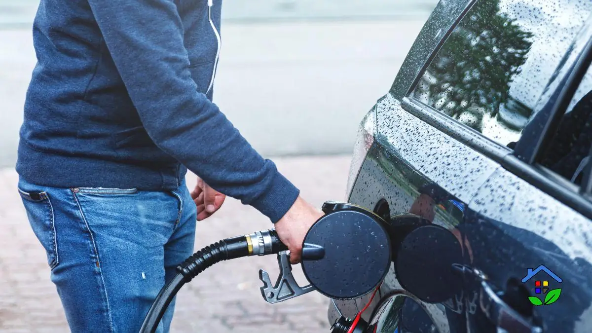 Best Time to Fill Up Your Gas Tank: Smart Money-Saving Tips